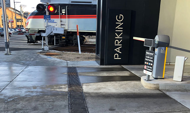img_Commercial_Parking02